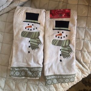 Snowman Bath Hand Towels with Green Scarf